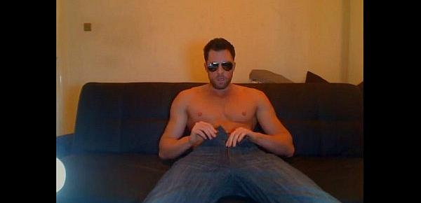  Guy with big dick and sunglasses jerking off